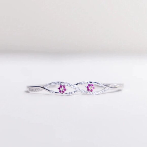 Sterling Silver 925 Flower Bangle with Adorable Eye Design - Picture 2 of 5